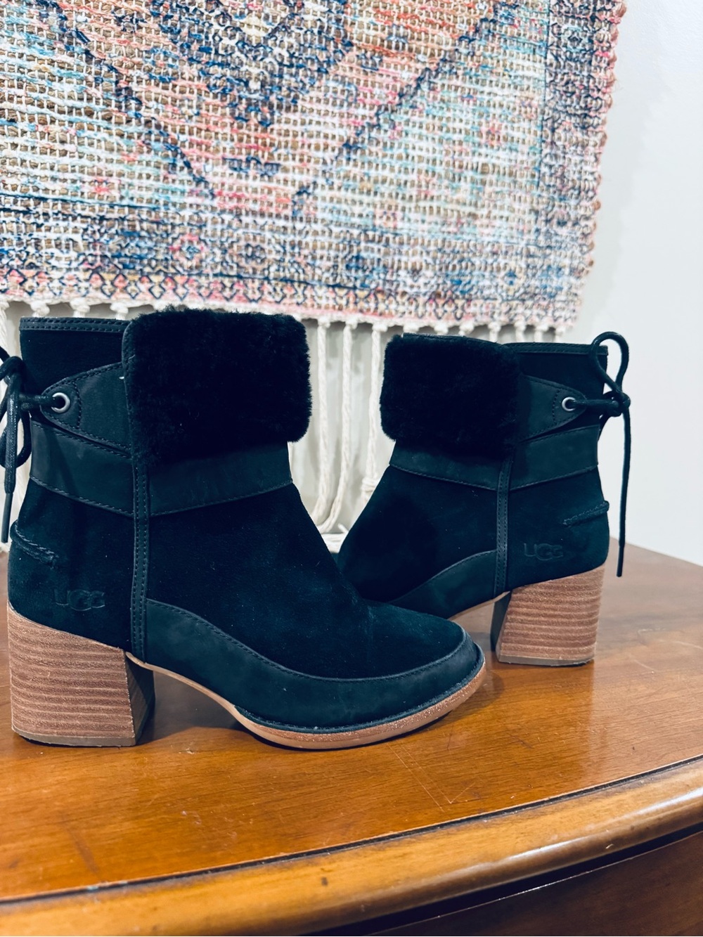 UGG Kirke Ankle Boots, size 7, black suede, fur trim, block heel, lace + zip